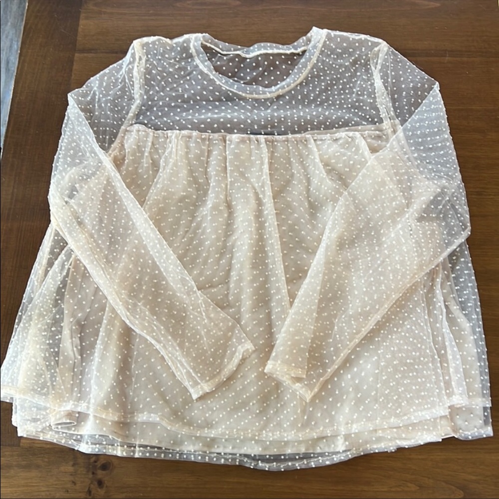 BR Lace flowy top